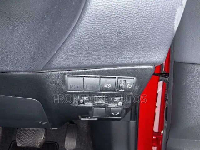 New Toyota Corolla Cross 2026 Red