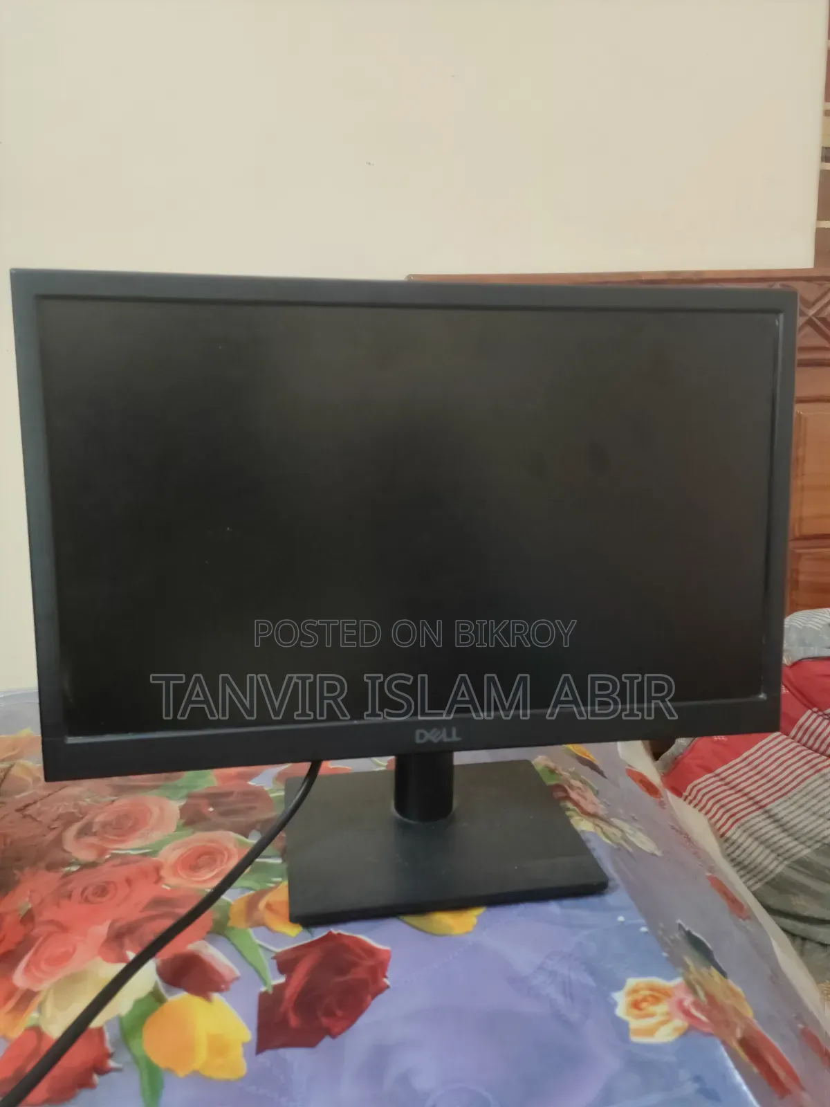 ১৯ ইঞ্চি ডেল মনিটরটি বিক্রি হবে মনিটরটি ৪ হাজার টাকা বিক্রি হবে