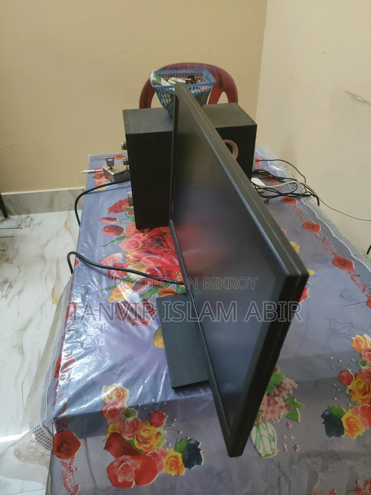 ১৯ ইঞ্চি ডেল মনিটরটি বিক্রি হবে মনিটরটি ৪ হাজার টাকা বিক্রি হবে