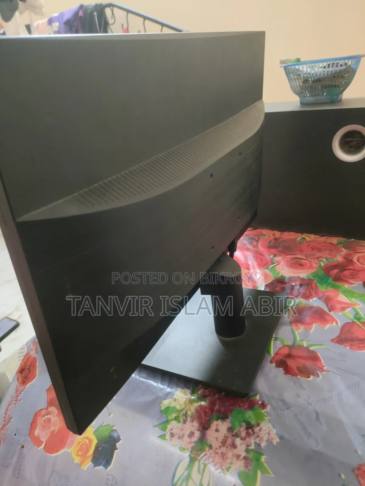 ১৯ ইঞ্চি ডেল মনিটরটি বিক্রি হবে মনিটরটি ৪ হাজার টাকা বিক্রি হবে