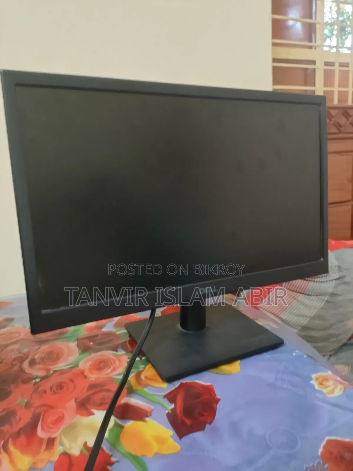 ১৯ ইঞ্চি ডেল মনিটরটি বিক্রি হবে মনিটরটি ৪ হাজার টাকা বিক্রি হবে