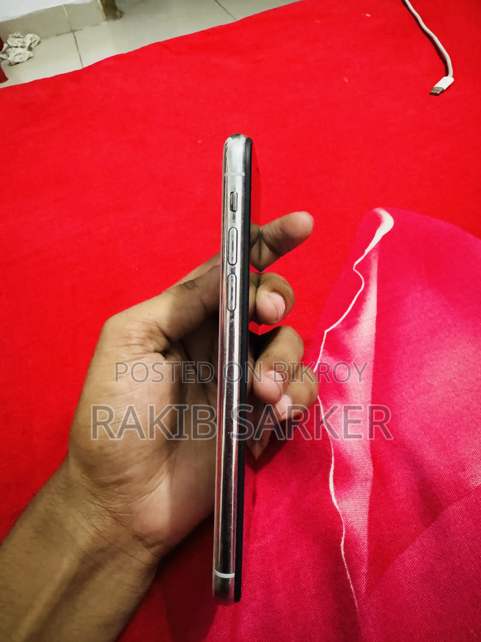 অ্যাপল আইফোন এক্স ৬৪ জিবি হোয়াইট