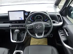Toyota Noah 2022 Pearl