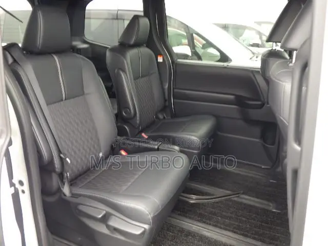 Toyota Noah 2022 Pearl