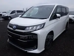 Toyota Noah 2022 Pearl