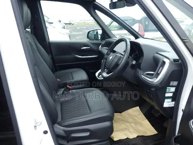 Toyota Noah 2022 Pearl