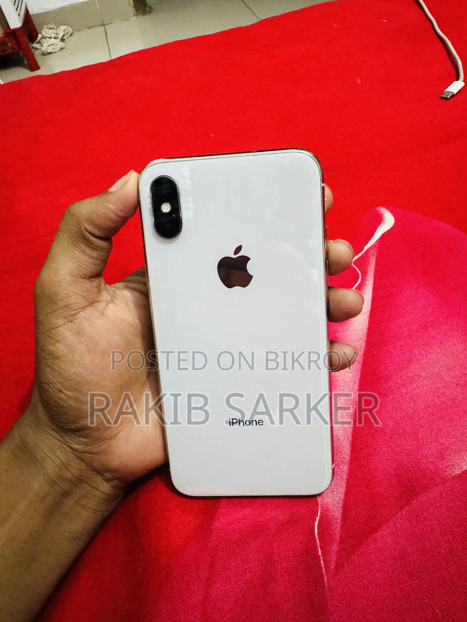 অ্যাপল আইফোন এক্স ৬৪ জিবি হোয়াইট