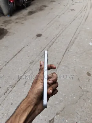 অ্যাপল আইফোন ১২ ১২৮ জিবি হোয়াইট