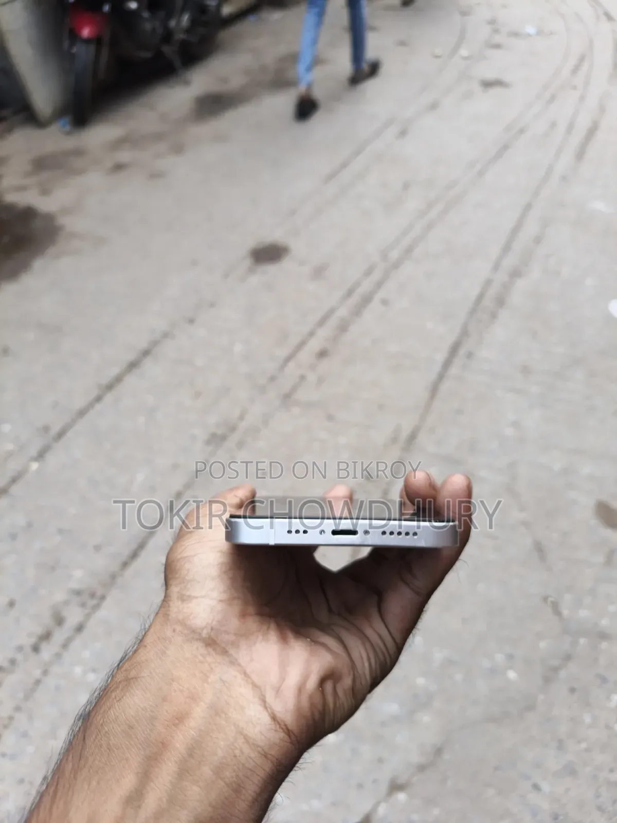অ্যাপল আইফোন ১২ ১২৮ জিবি হোয়াইট