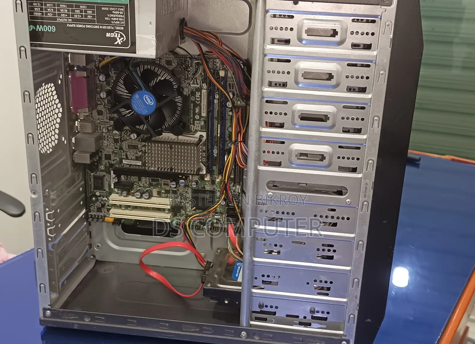 Desktop Computer Gigabyte 4GB Intel HDD 250GB