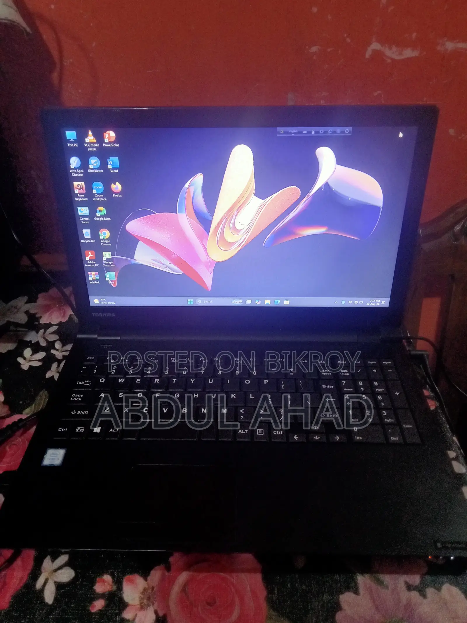 New Laptop Toshiba 8GB Intel Core I5 SSD 128GB