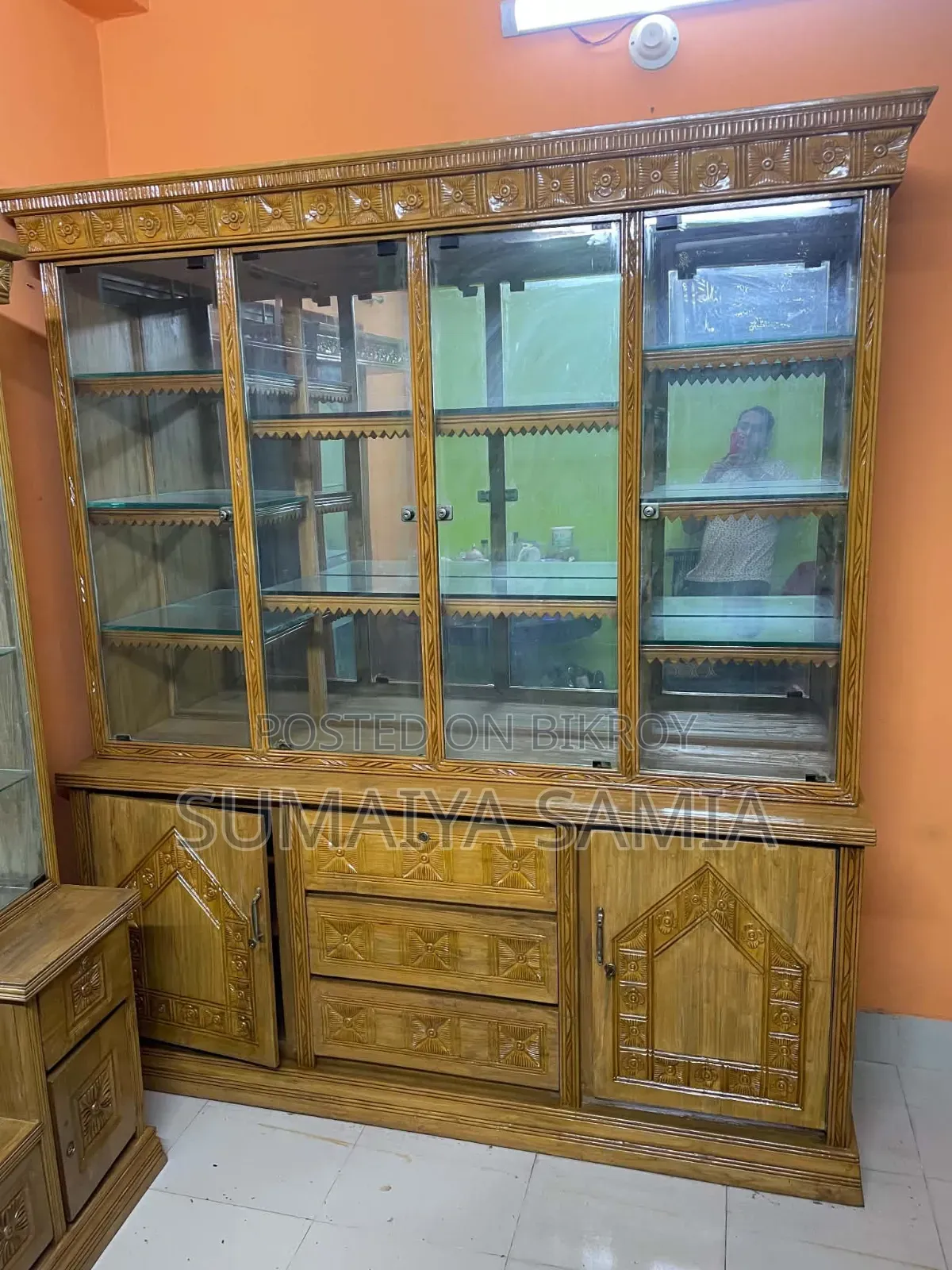 Showcase Furniture