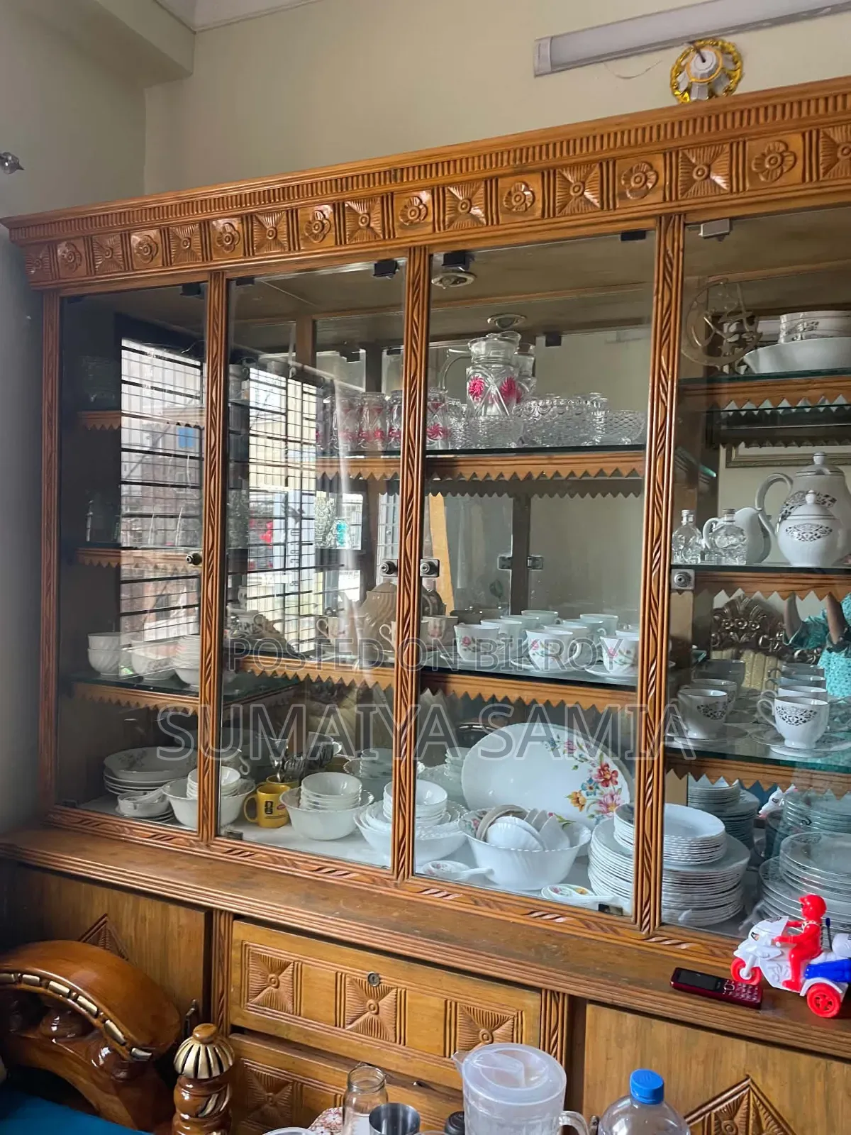 Showcase Furniture