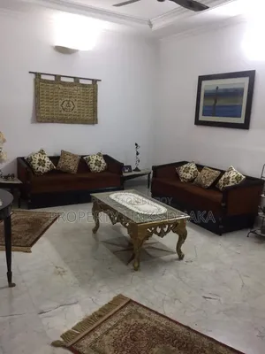 গুলশানে ভাড়ার জন্যfurnished ৫ বেডরুমের অ্যাপার্টমেন্ট