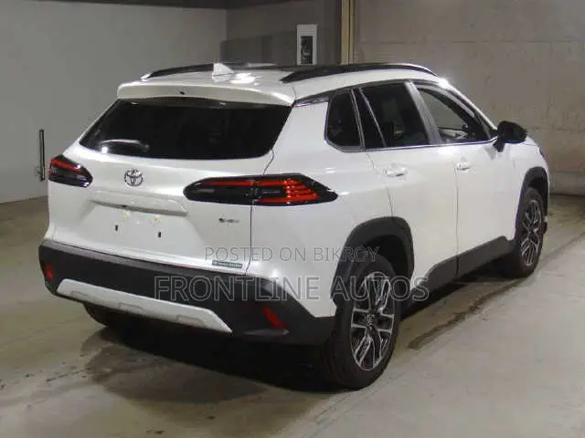 New Toyota Corolla Cross 2025 Pearl