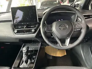 New Toyota Corolla Cross 2025 Pearl