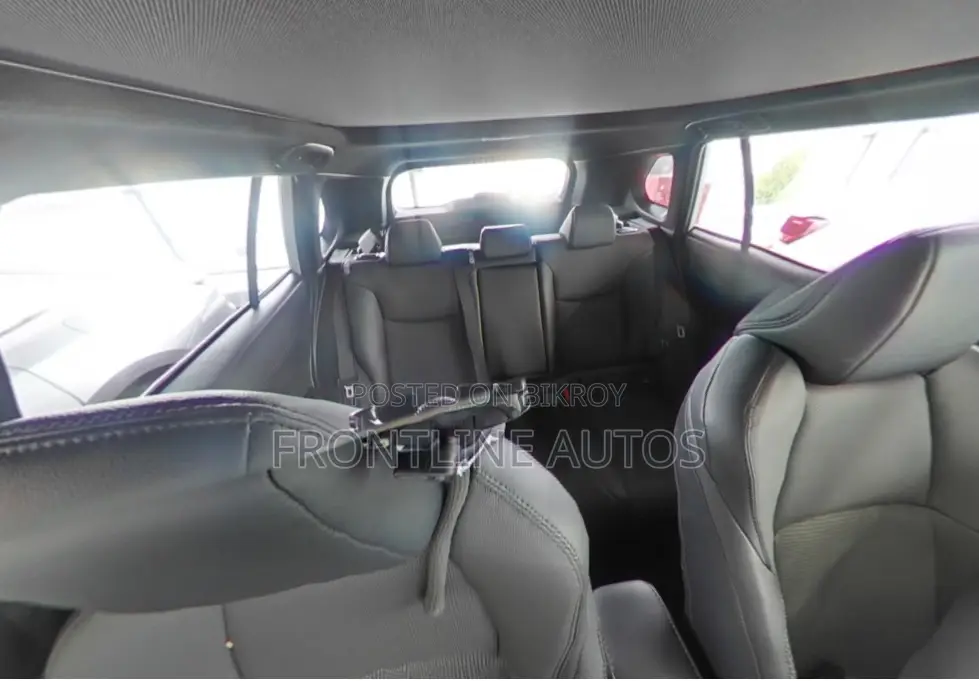 New Toyota Corolla Cross 2025 Pearl