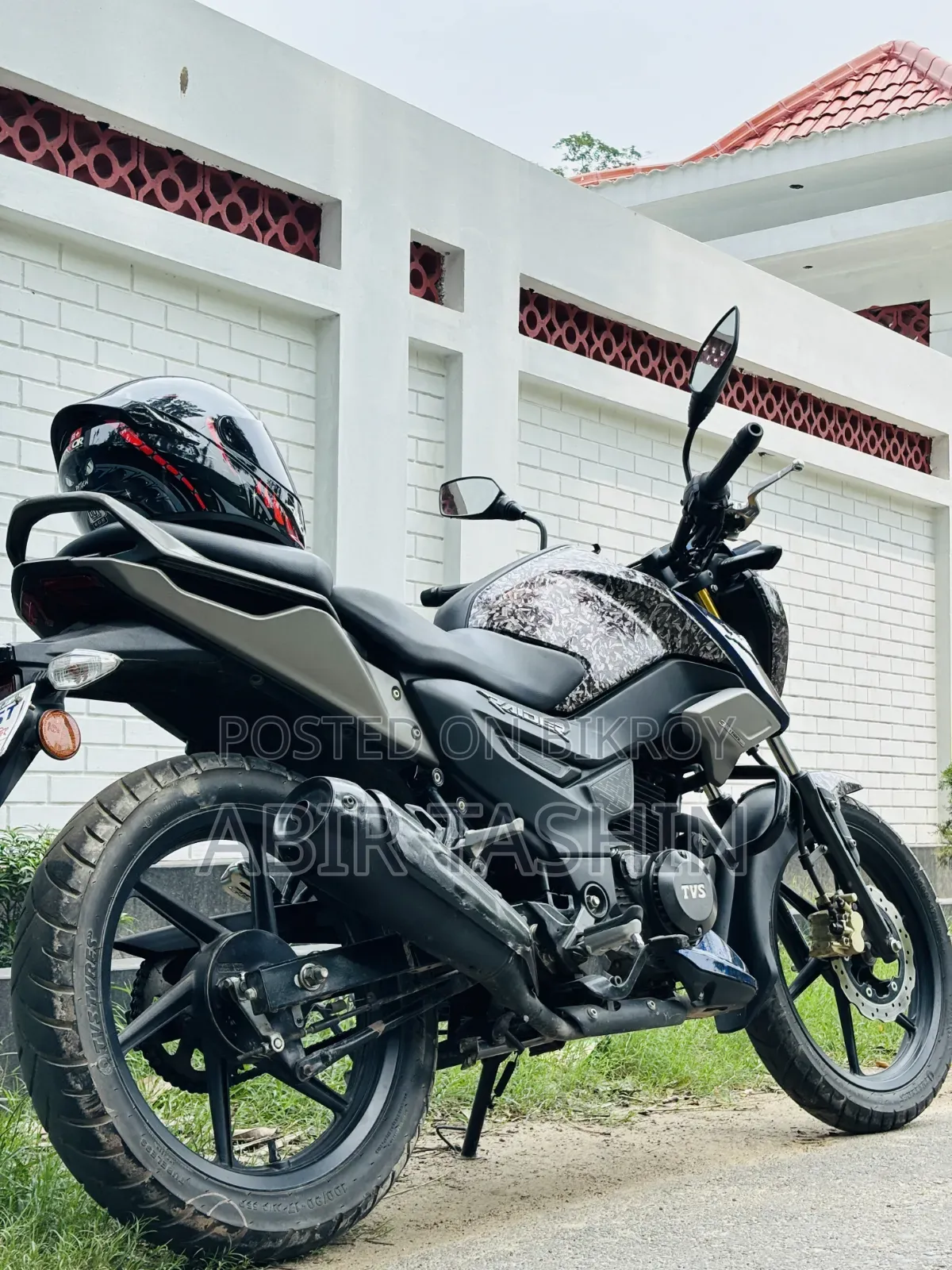 টিভিএস রাইডার ১২৫ ২০২২ ব্ল্যাক