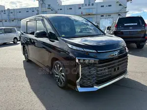 Toyota Voxy Hybrid S-Z Two-Wheel Drive Seven-Seater 2022 Black