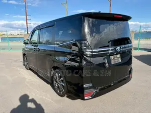 Toyota Voxy Hybrid S-Z Two-Wheel Drive Seven-Seater 2022 Black