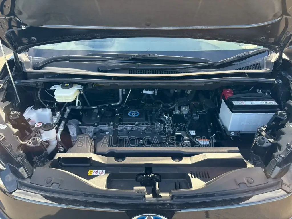 Toyota Voxy Hybrid S-Z Two-Wheel Drive Seven-Seater 2022 Black