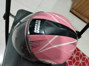 স্টাডস মোটরসাইকেল হেলমেট