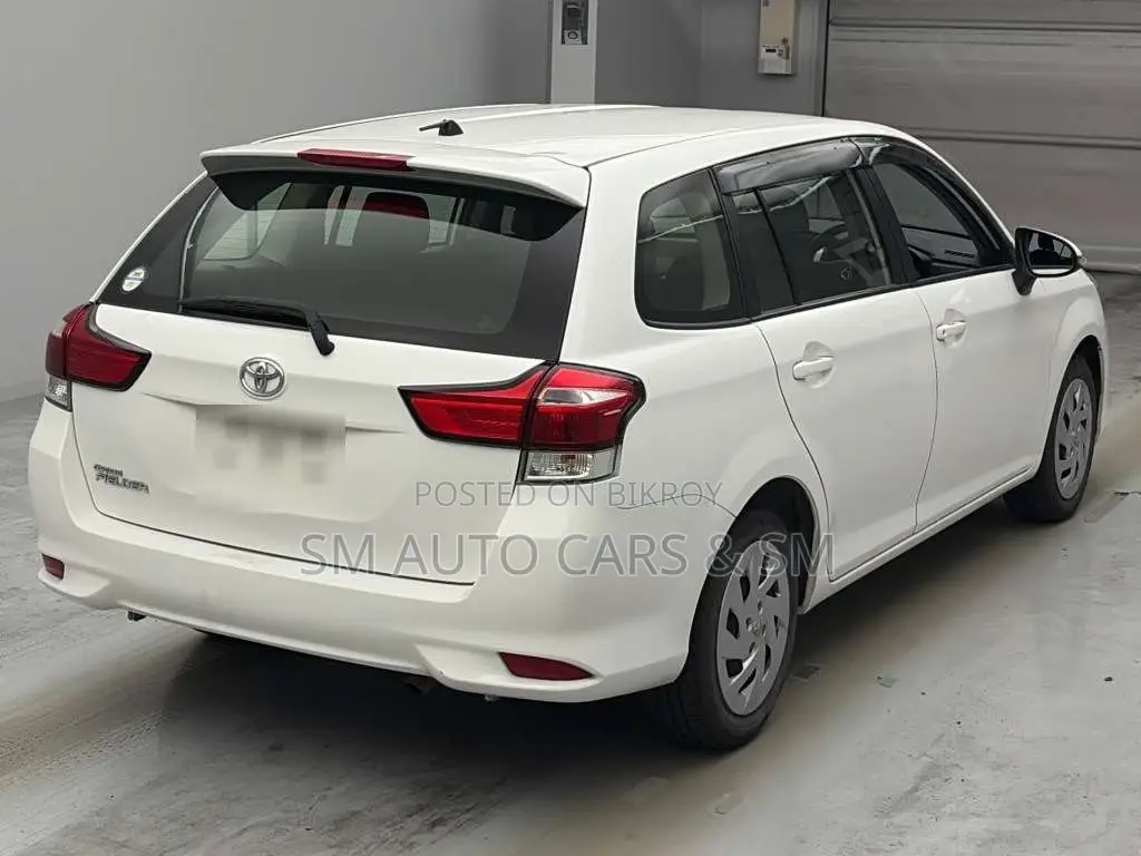 Toyota Corolla Fielder 1.5 Petrol Front-Wheel Drive 2021 White