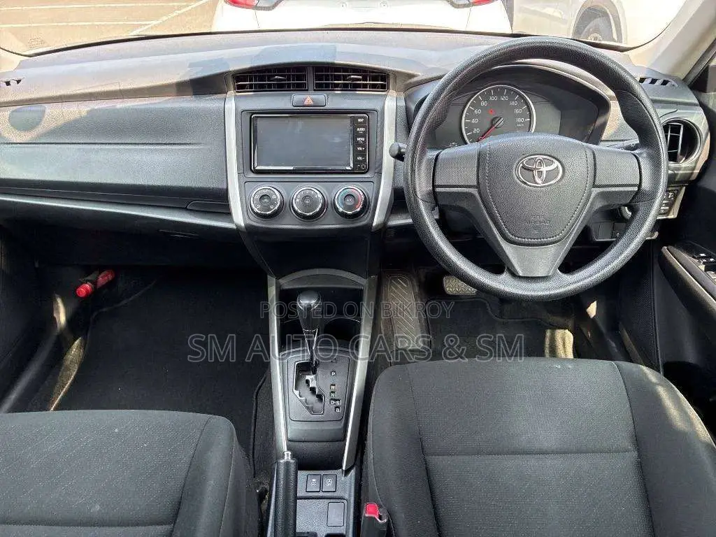 Toyota Corolla Fielder 1.5 Petrol Front-Wheel Drive 2021 White