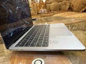 Laptop Apple MacBook Pro 2020 M1 8GB Apple M1 Pro SSD 256GB