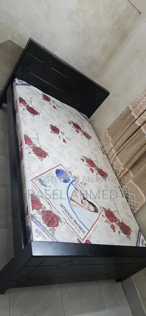 Semi Size Bed With Mattress