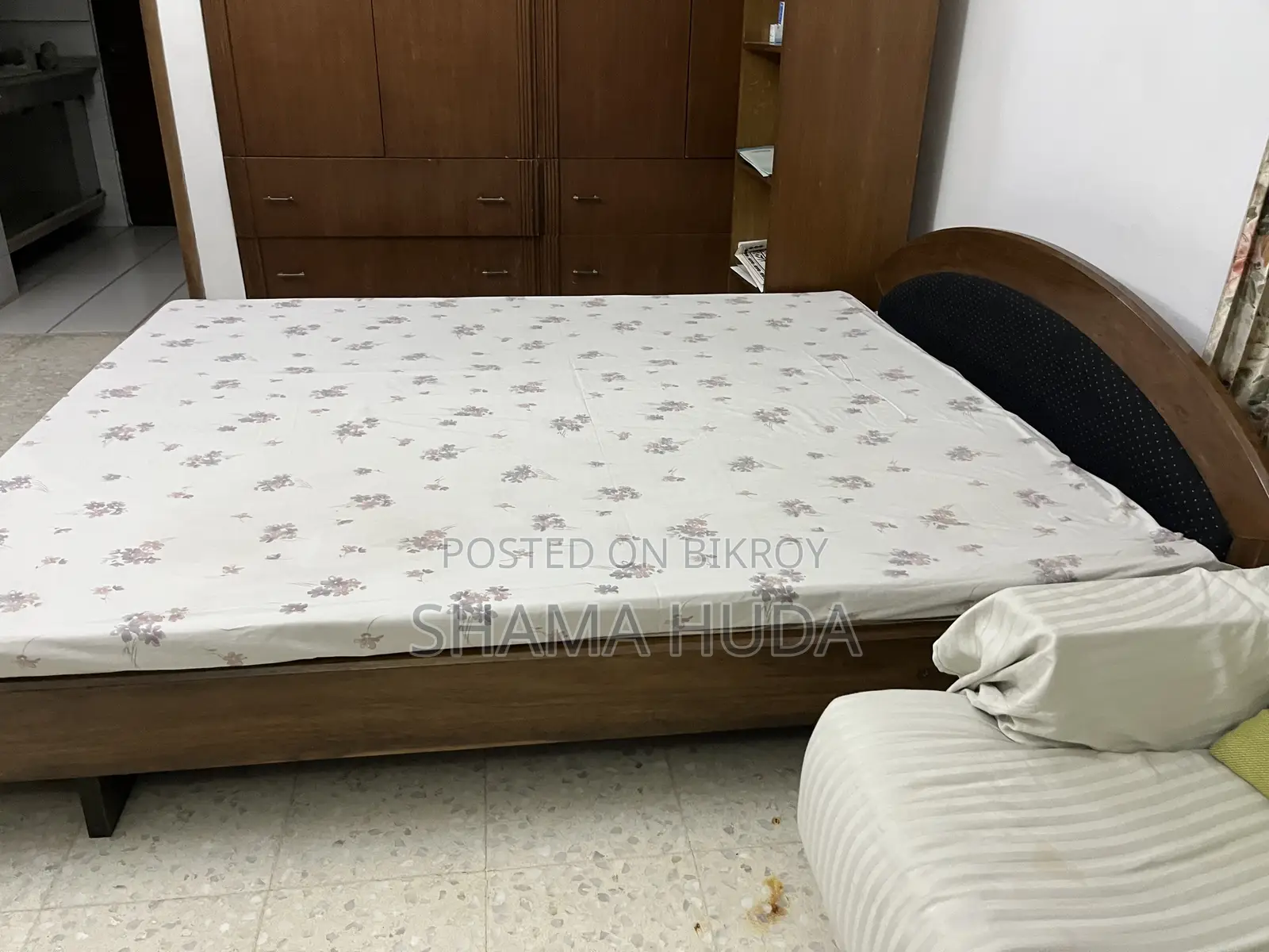 মডার্ন ডিজাইন কিং সাইজ উডেন বেড উইথ হেডবোর্ড