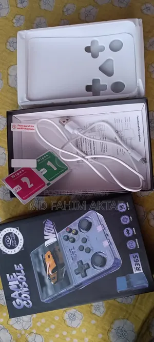 R36s Handheld Gaming Console