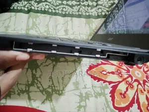 ল্যাপটপ এসার এসপায়ার ই৫-৪৭৩ ১২জিবি ইন্টেল কোর আই৩ এসএসডি ৫১২জিবি