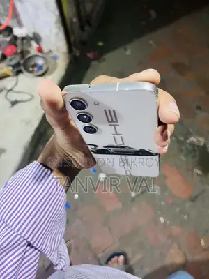 স্যামসাং গ্যালাক্সি এস২৩ ১২৮ জিবি হোয়াইট