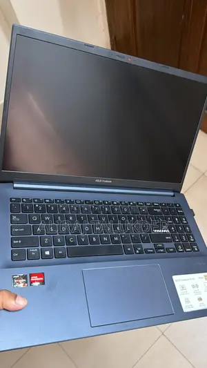 Laptop Asus Vivobook 15 8GB AMD Ryzen 7 SSD 512GB