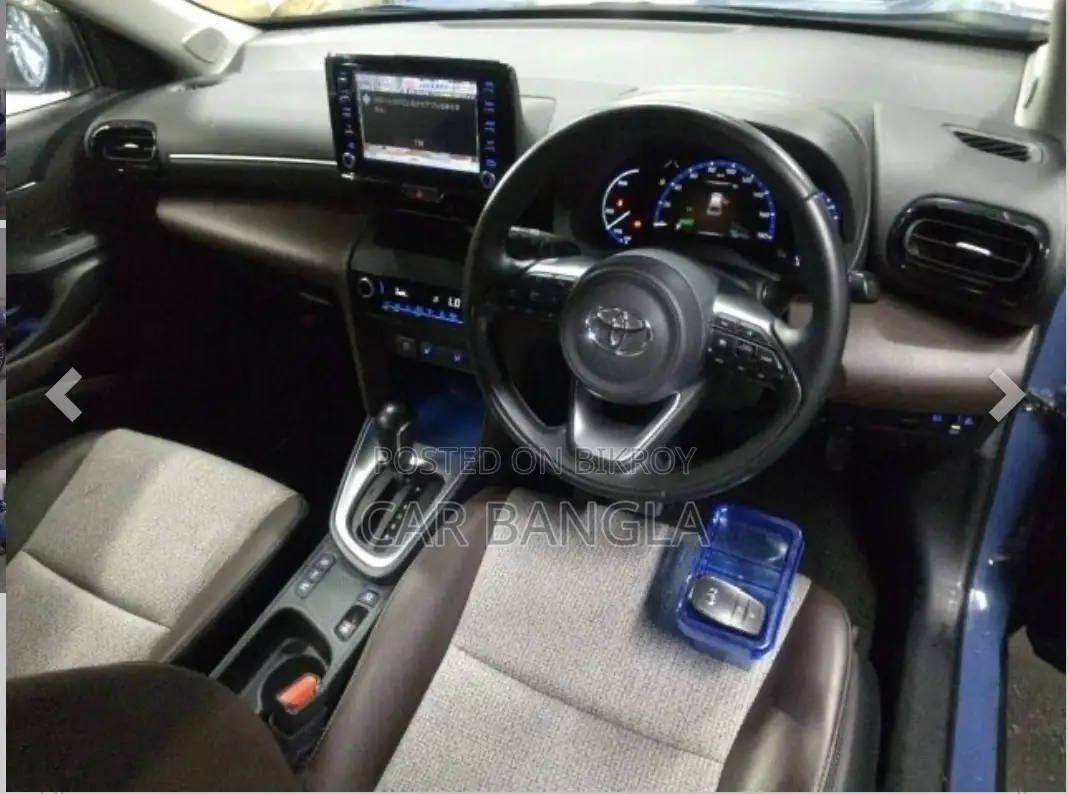 Toyota Yaris Cross 2021 Blue