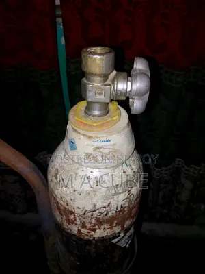 লিন্ডে মেডিকেল অক্সিজেন সিলিন্ডার সেট