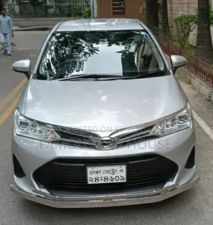 টয়োটা অ্যাক্সিও ২০২১ সিলভার