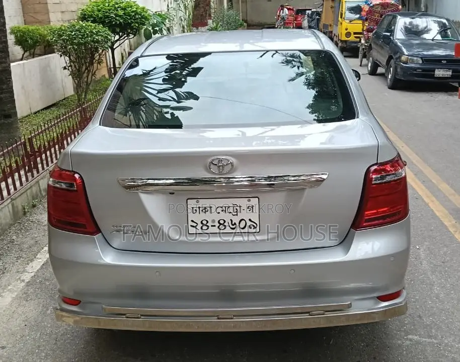 টয়োটা অ্যাক্সিও ২০২১ সিলভার