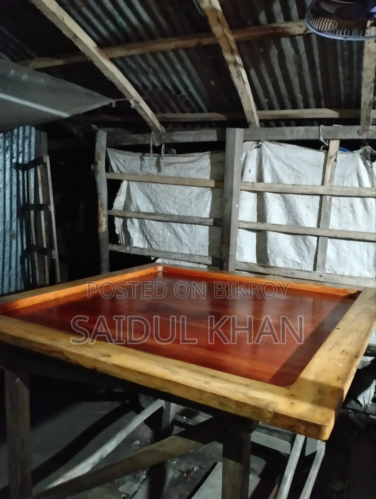 Bell and mahogany wood carrom board for sale with stand