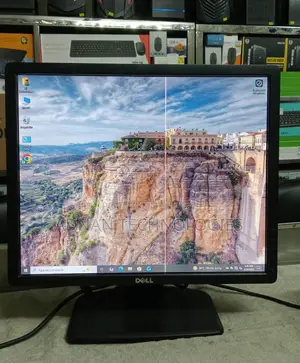 1 Mark Dell E-Series E1913s 19-inch Square LED HD Monitor