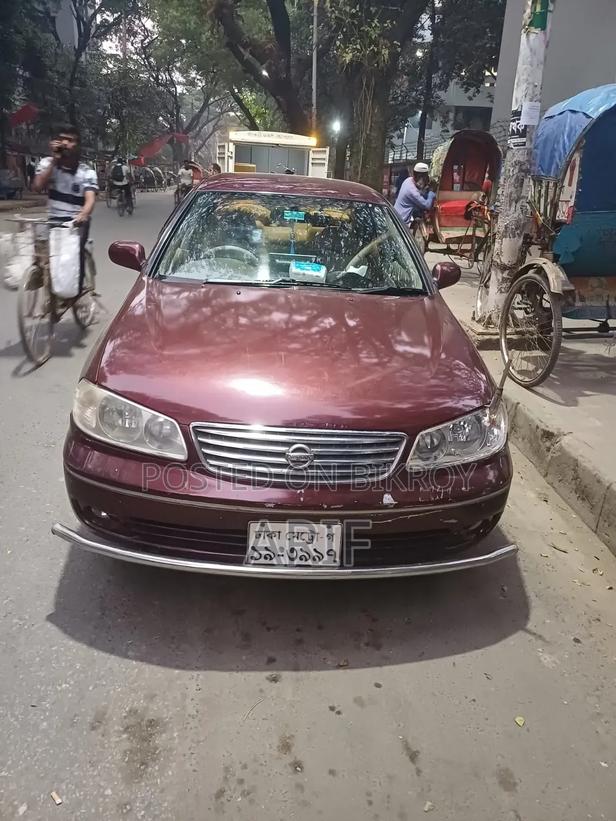 নিসান সানি ২০০৬ গ্রে
