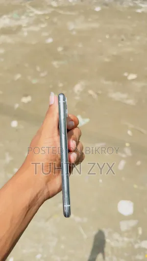 অ্যাপল আইফোন ১১ প্রো ২৫৬ জিবি হোয়াইট