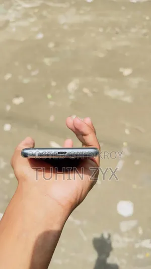 অ্যাপল আইফোন ১১ প্রো ২৫৬ জিবি হোয়াইট