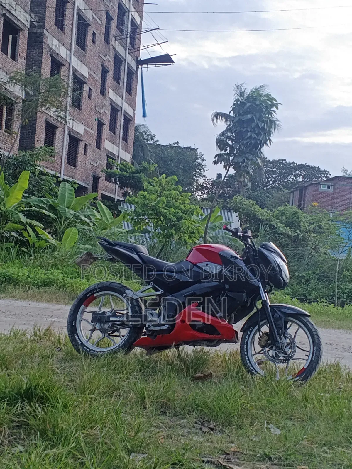 Bajaj Pulsar NS 160 2018 Red