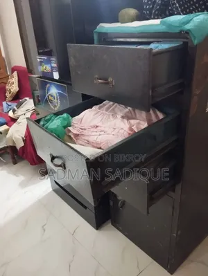 ফাইল/কাপড় রাখার ক্যাবিনেট