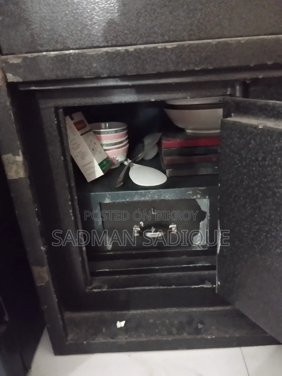 ফাইল/কাপড় রাখার ক্যাবিনেট