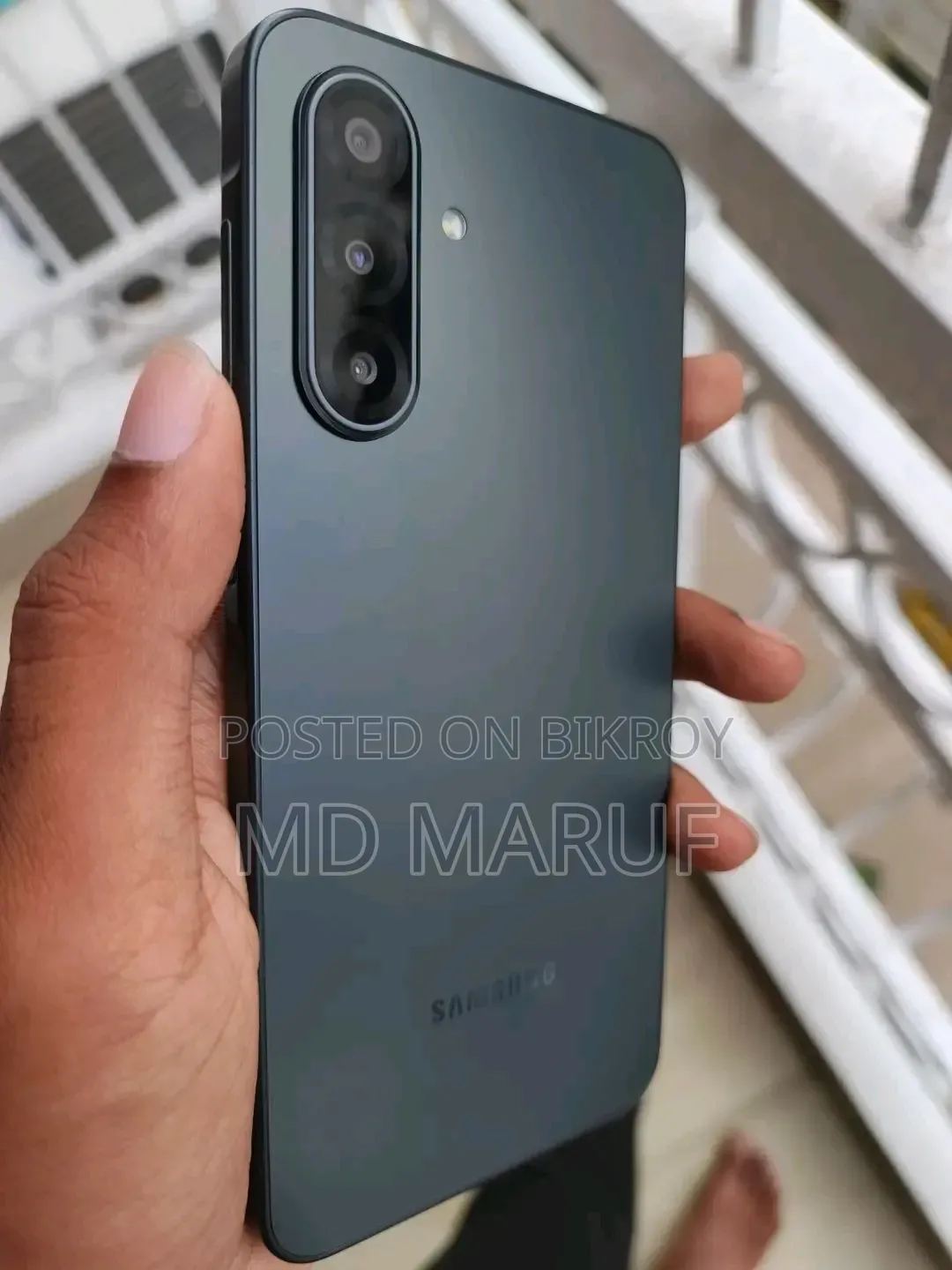 স্যামসাং গ্যালাক্সি এ১৭ ৫জি ১২৮ জিবি ব্ল্যাক