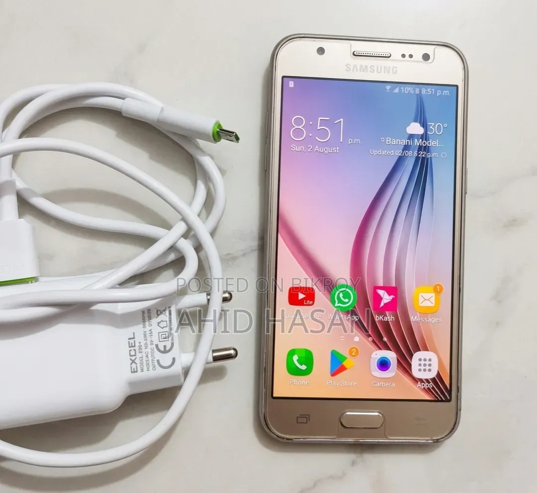 Samsung Galaxy J5 8 GB Rose Gold
