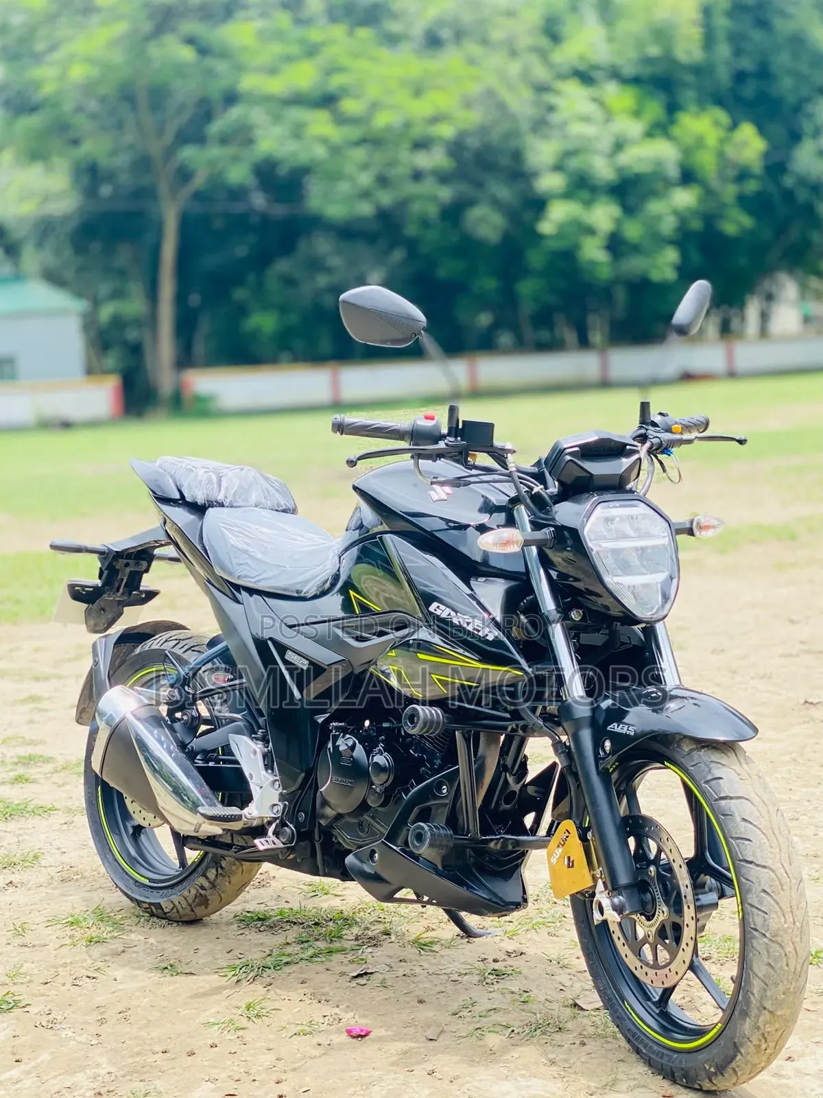 সুজুকি জিক্সার ২০২৫ ব্ল্যাক